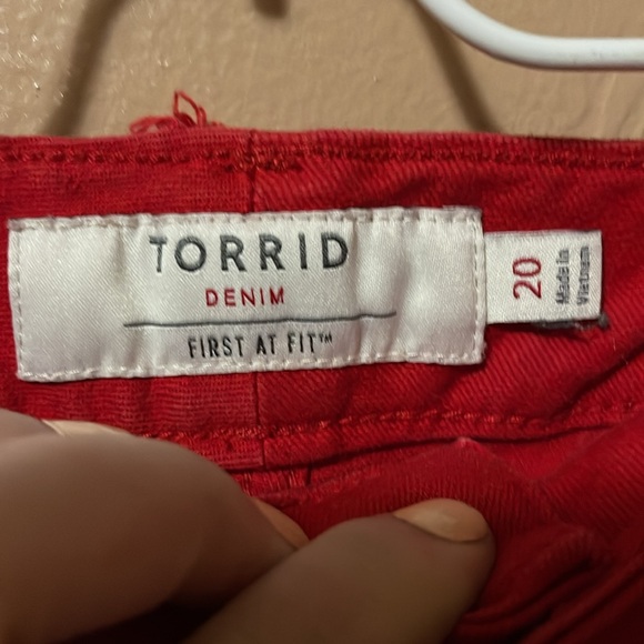 TORRID size 20 red jean skirt in excellent condition - Picture 3 of 4